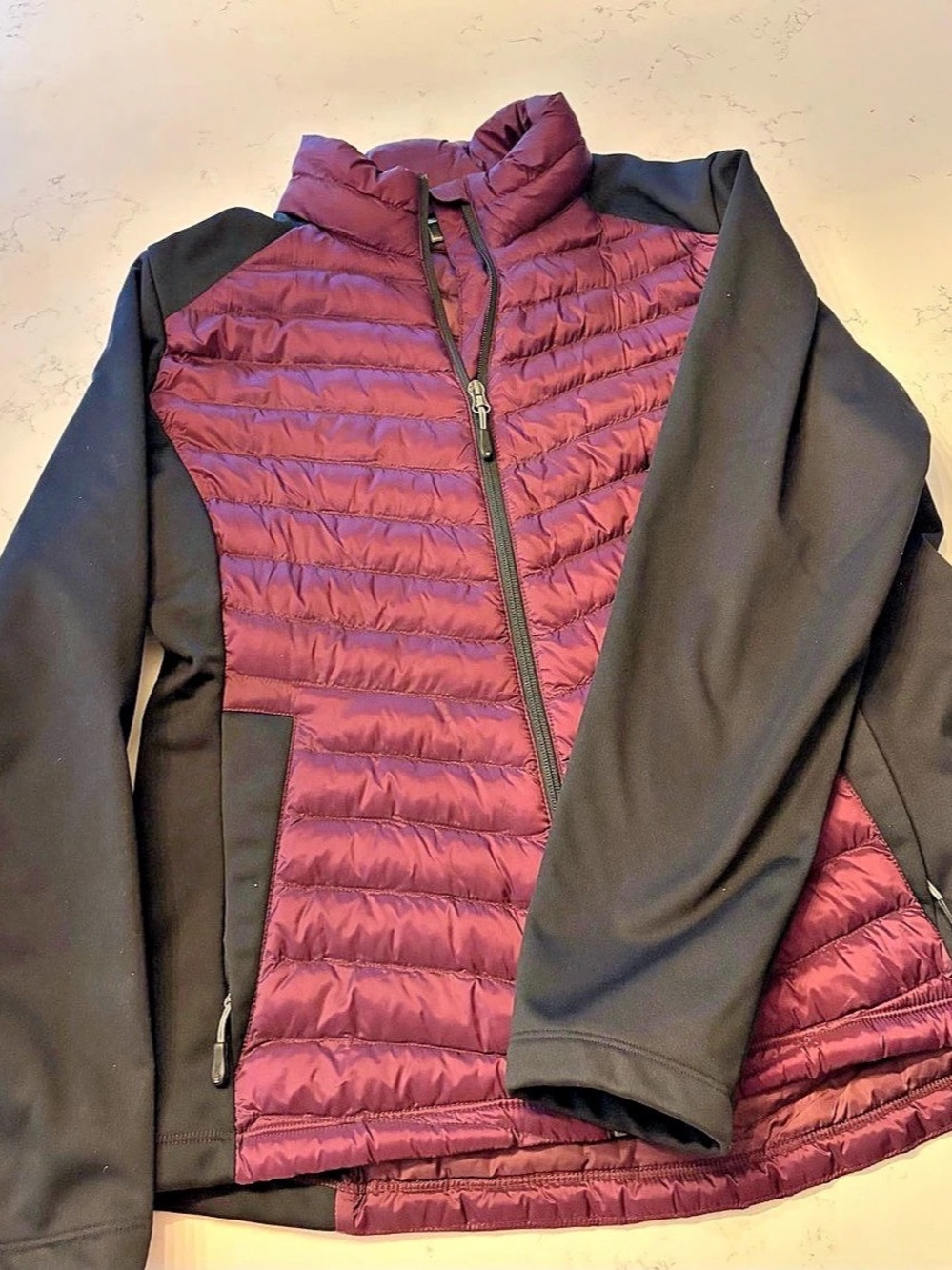 32HEAT puffer jacket Burgundy & Black Like New